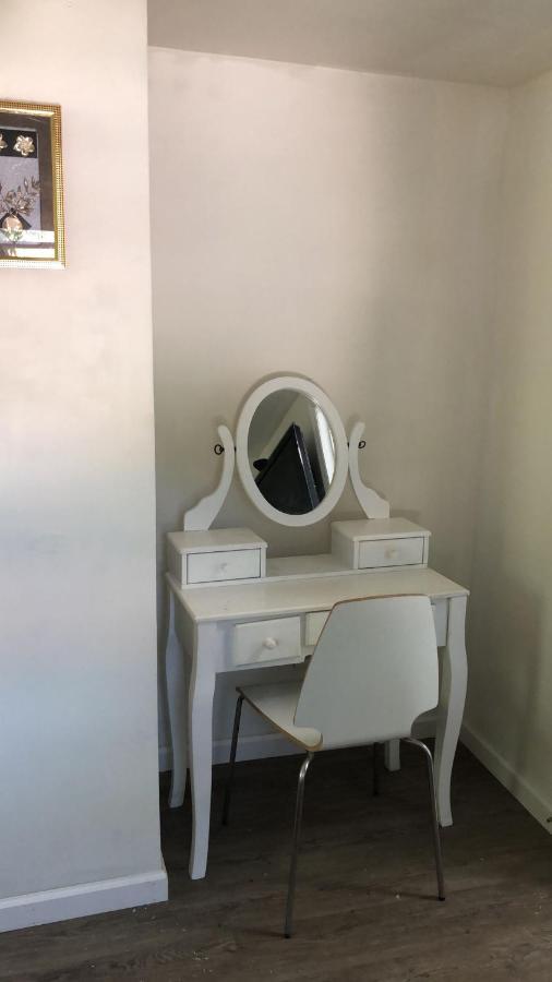Cozy Room With Private Bathroom Nova York Exterior foto